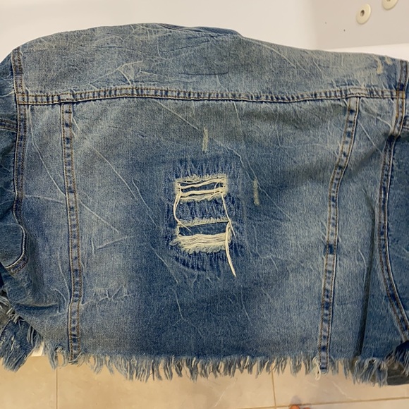 Jean jacket - Picture 4 of 4